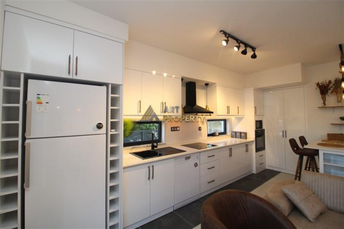 Стильная вилла планировки 3+1, 175м2 с видом на море в районе Каргыджак - Ракурс 5