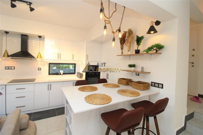 Стильная вилла планировки 3+1, 175м2 с видом на море в районе Каргыджак - Ракурс 9