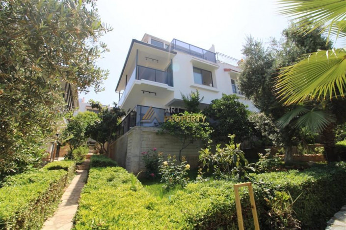 Стильная вилла планировки 3+1, 175м2 с видом на море в районе Каргыджак - Ракурс 33