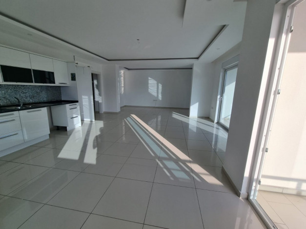 Квартира планировки 2+1 с большой площадью 140м2 в районе Махмутлар - Ракурс 6