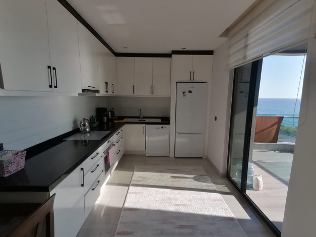 Отличная меблированная квартира планировки 2+1, 115м2 с прямым видом на Средиземное море, район Каргыджак - Ракурс 20