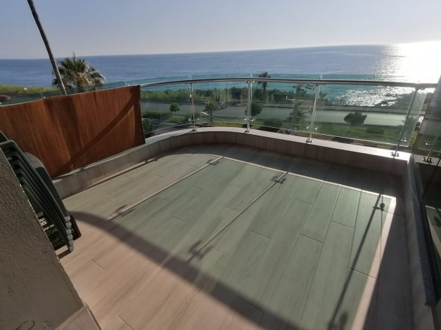 Отличная меблированная квартира планировки 2+1, 115м2 с прямым видом на Средиземное море, район Каргыджак - Ракурс 21