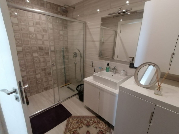 Отличная меблированная квартира планировки 2+1, 115м2 с прямым видом на Средиземное море, район Каргыджак - Ракурс 23