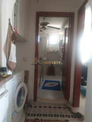 Квартира 1+1 в Махмутларе, район вторничного рынка. Срочная продажа! 65 м2 - Ракурс 4