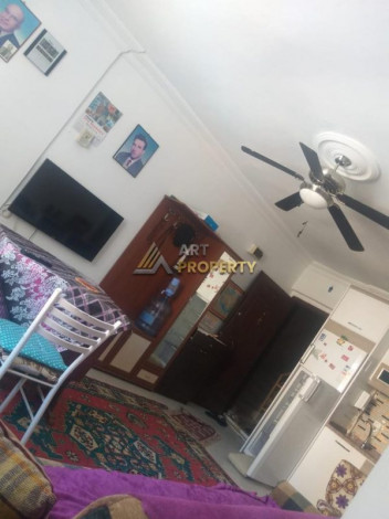 Квартира 1+1 в Махмутларе, район вторничного рынка. Срочная продажа! 65 м2 - Ракурс 5