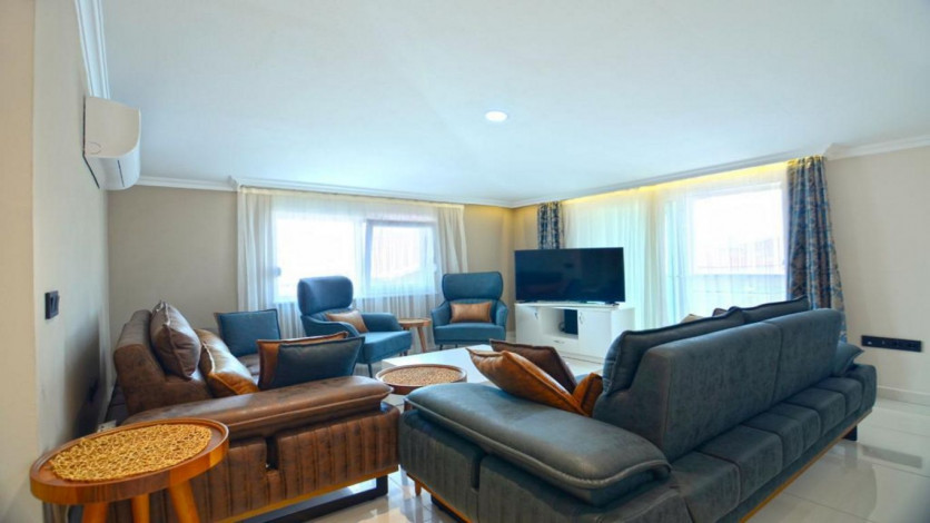 Большая квартира с видом на море на первой линии в Кестель, 135м2 - Ракурс 17