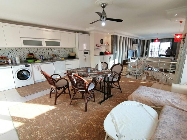 Пентхаус планировки 3+1, 250м2 в жилом комплексе, район Махмутлар - Ракурс 14