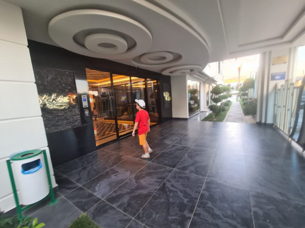 Меблированная квартира планировки 1+1, 70м2 в роскошном жилом комплексе, Махмутлар - Ракурс 14