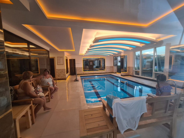 Меблированная квартира планировки 1+1, 70м2 в роскошном жилом комплексе, Махмутлар - Ракурс 27