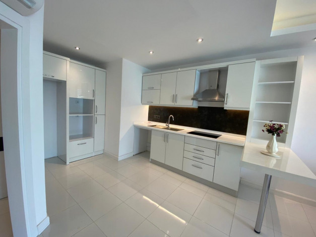 Уютная меблированная квартира планировки 1+1, 75м2 в район Махмутлар - Ракурс 2