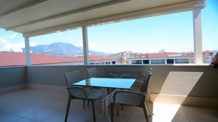 Большая квартира с видом на море на первой линии в Кестель, 135м2 - Ракурс 20