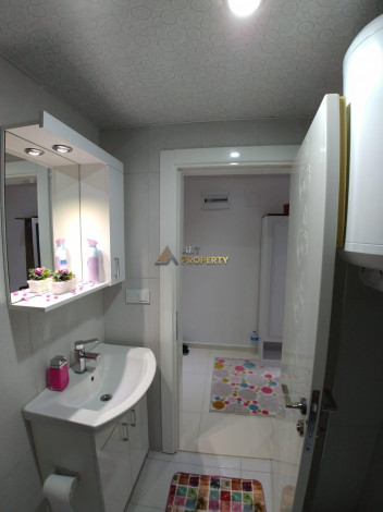 Меблированные апартаменты планировки 1+1, 65м2 в жилом комплексе, район Кестель - Ракурс 13