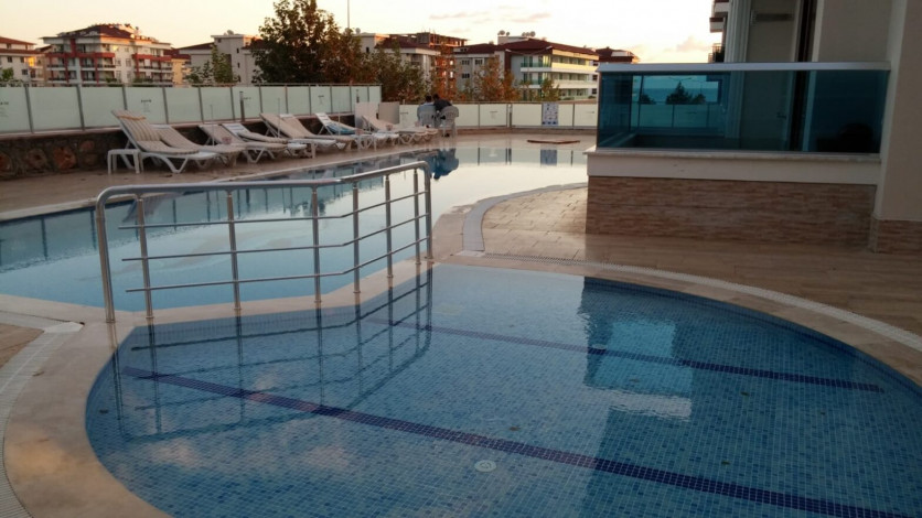 Меблированные апартаменты планировки 1+1, 65м2 в жилом комплексе, район Кестель - Ракурс 17