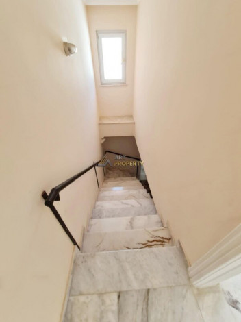 Просторный пентхаус планировки 4+1, 250м2 в шаговой доступности от Средиземного моря, Махмутлар - Ракурс 9