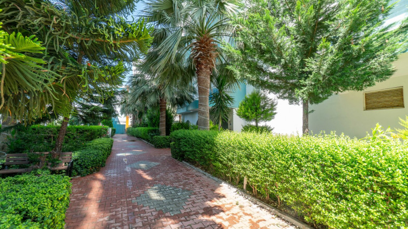 Уютная меблированная квартира планировки 1+1, 55м2 в районе Махмутлар - Ракурс 13