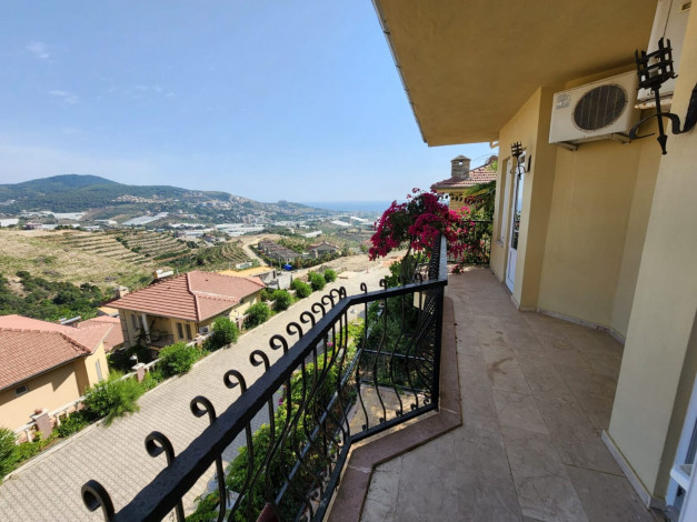 Вилла 3+1, 220м2 с потрясающими видовыми характеристиками в районе Каргыджак - Ракурс 4