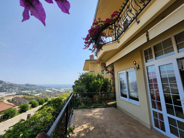 Вилла 3+1, 220м2 с потрясающими видовыми характеристиками в районе Каргыджак - Ракурс 6