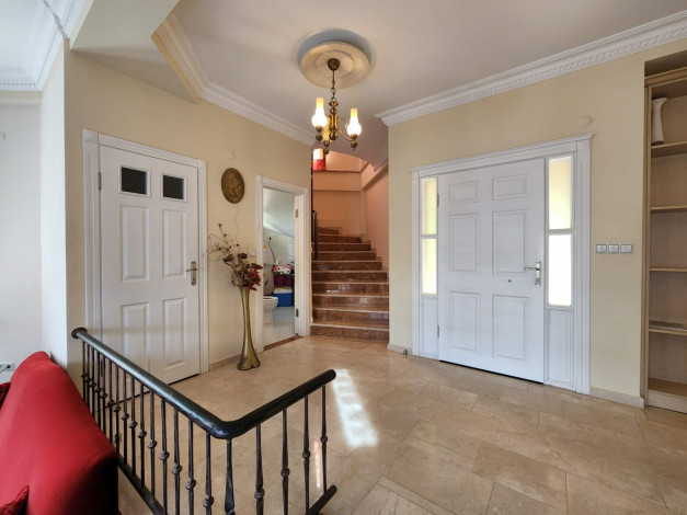 Вилла 3+1, 220м2 с потрясающими видовыми характеристиками в районе Каргыджак - Ракурс 7