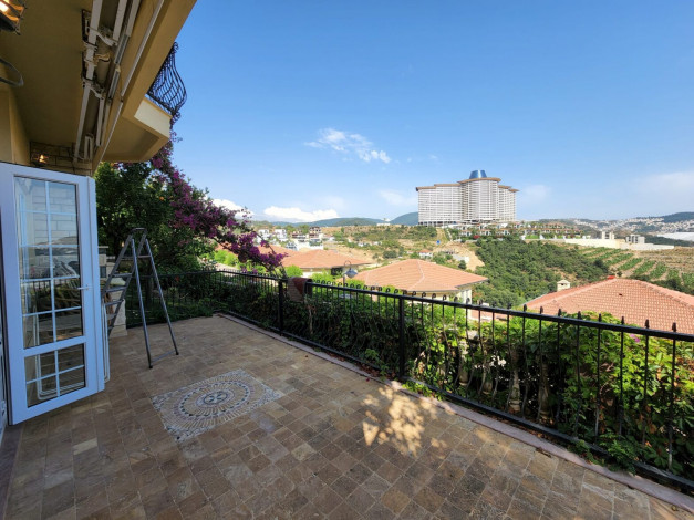 Вилла 3+1, 220м2 с потрясающими видовыми характеристиками в районе Каргыджак - Ракурс 10