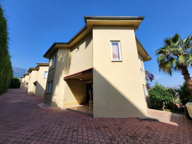 Вилла 3+1, 220м2 с потрясающими видовыми характеристиками в районе Каргыджак - Ракурс 17