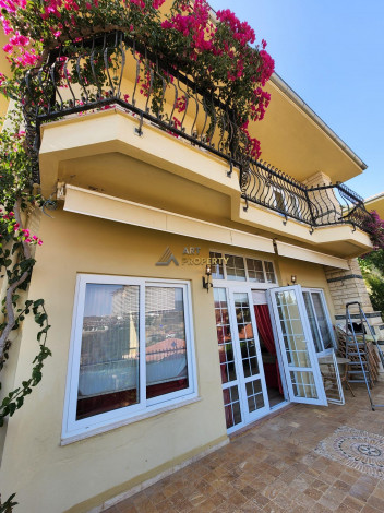 Вилла 3+1, 220м2 с потрясающими видовыми характеристиками в районе Каргыджак - Ракурс 19