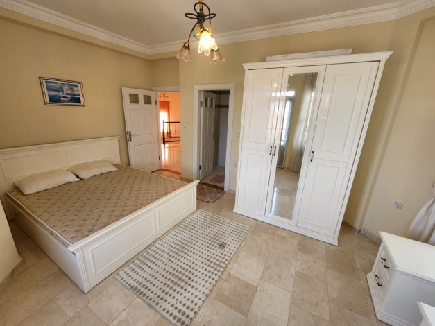 Вилла 3+1, 220м2 с потрясающими видовыми характеристиками в районе Каргыджак - Ракурс 20