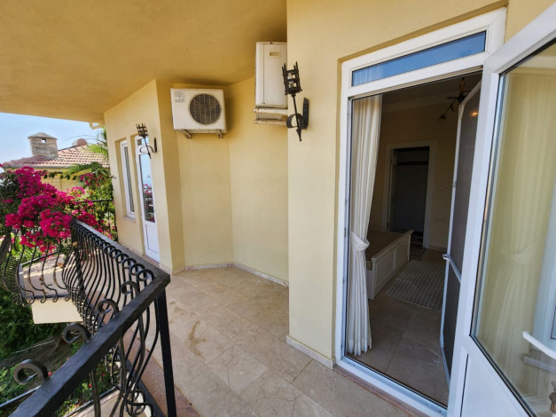 Вилла 3+1, 220м2 с потрясающими видовыми характеристиками в районе Каргыджак - Ракурс 23