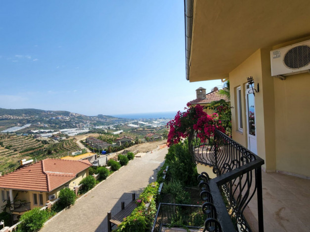 Вилла 3+1, 220м2 с потрясающими видовыми характеристиками в районе Каргыджак - Ракурс 24