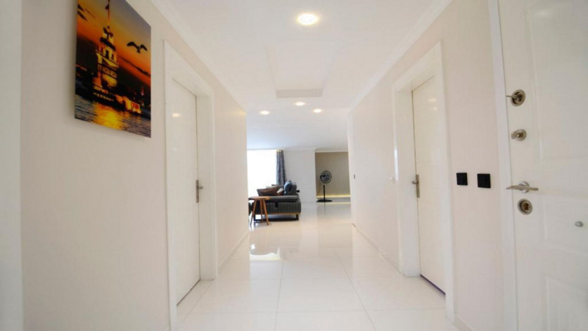 Большая квартира с видом на море на первой линии в Кестель, 135м2 - Ракурс 26