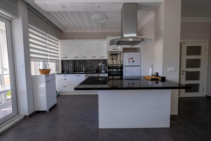 Квартира планировки 3+1, 150м2 в центральной части города Аланья - Ракурс 4