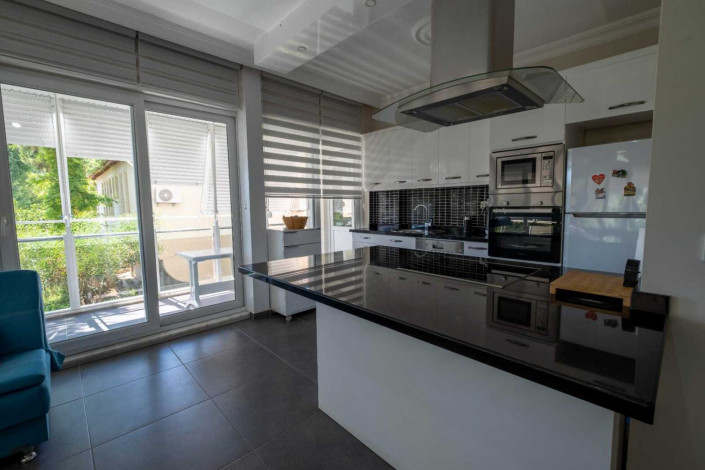 Квартира планировки 3+1, 150м2 в центральной части города Аланья - Ракурс 19