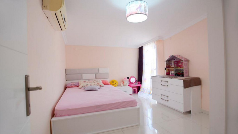 Большая квартира с видом на море на первой линии в Кестель, 135м2 - Ракурс 27