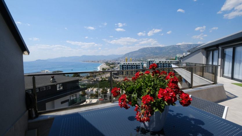 Меблированный пентхаус планировки 4+1, 184м2 с видом на Средиземное море - Ракурс 3