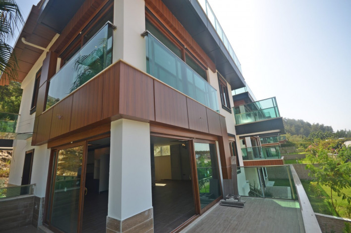 Роскошная видовая вилла планировки 5+1, 367м2 в центральной части города Аланья - Ракурс 4