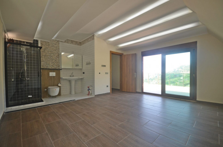 Роскошная видовая вилла планировки 5+1, 367м2 в центральной части города Аланья - Ракурс 7