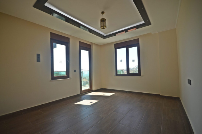 Роскошная видовая вилла планировки 5+1, 367м2 в центральной части города Аланья - Ракурс 14