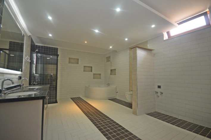 Роскошная видовая вилла планировки 5+1, 367м2 в центральной части города Аланья - Ракурс 21