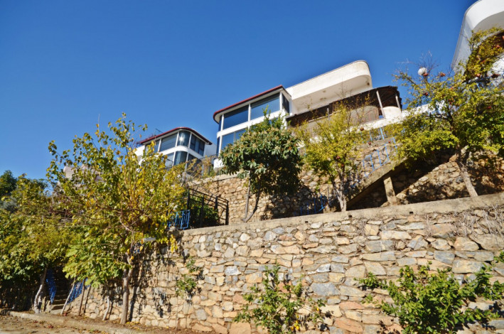 Меблированная вилла 3+1, 200м2 с собственным садом, район Демирташ, Аланья - Ракурс 16