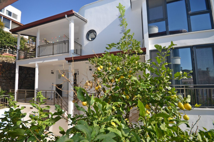 Меблированная вилла 3+1, 200м2 с собственным садом, район Демирташ, Аланья - Ракурс 19