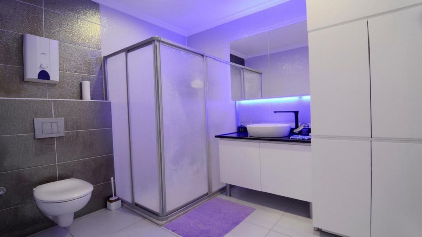 Большая квартира с видом на море на первой линии в Кестель, 135м2 - Ракурс 31