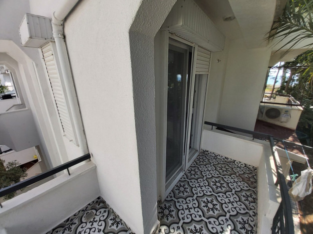 Уютная вилла 2+1 в шаговой доступности от моря, район Демирташ - Ракурс 3