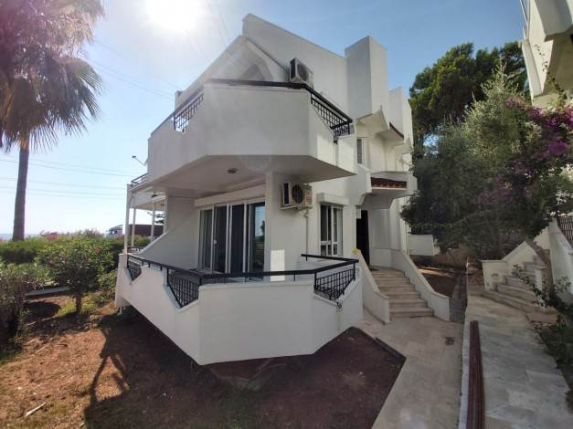 Уютная вилла 2+1 в шаговой доступности от моря, район Демирташ - Ракурс 6