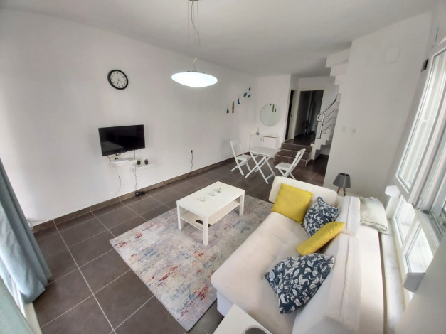 Уютная вилла 2+1 в шаговой доступности от моря, район Демирташ - Ракурс 10