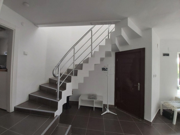 Уютная вилла 2+1 в шаговой доступности от моря, район Демирташ - Ракурс 14