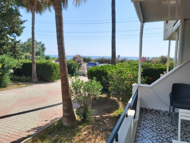 Уютная вилла 2+1 в шаговой доступности от моря, район Демирташ - Ракурс 26