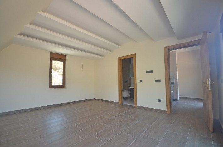 Шикарная видовая вилла планировки 5+1, 367м2 в районе Бекташ, Аланья - Ракурс 9