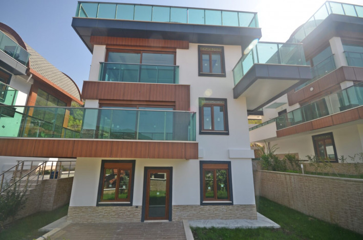 Шикарная видовая вилла планировки 5+1, 367м2 в районе Бекташ, Аланья - Ракурс 22