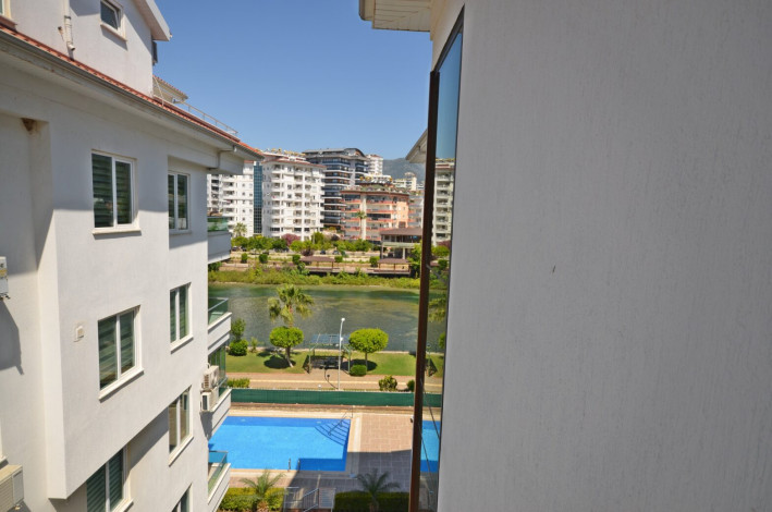 Меблированный пентхаус планировки 4+1, 210м2 с отдельной кухней, район Кестель - Ракурс 11