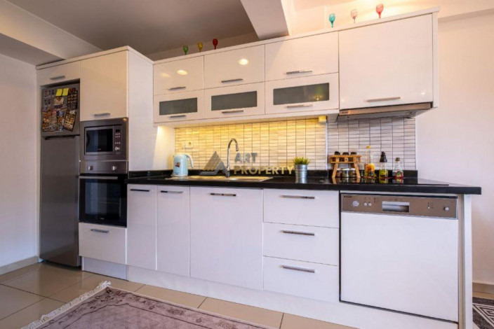 Квартира 2+1 с ремонтом в районе пляжа Клеопатра, 65 м2 - Ракурс 6