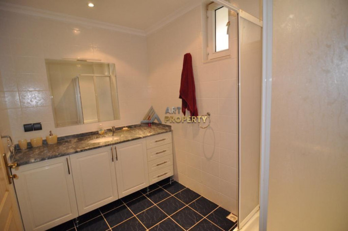 Уютная вилла планировки 7+1, 320м2 в районе Кестель - Ракурс 12